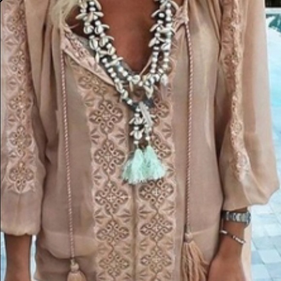 Dresses & Skirts - Apricot geometric above knee dress